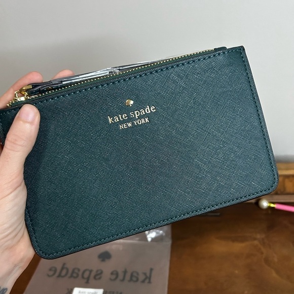 kate spade Handbags - NWT Kate Spade Hunter Green Leather Wristlet